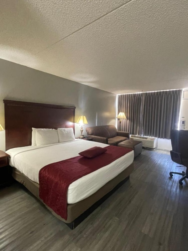 Willow Tree Inn Branson image 14