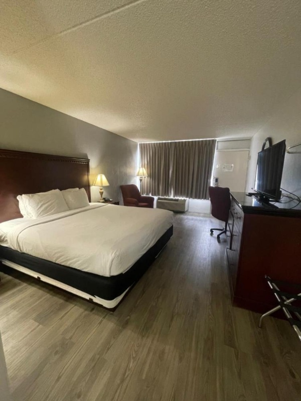 Willow Tree Inn Branson image 15