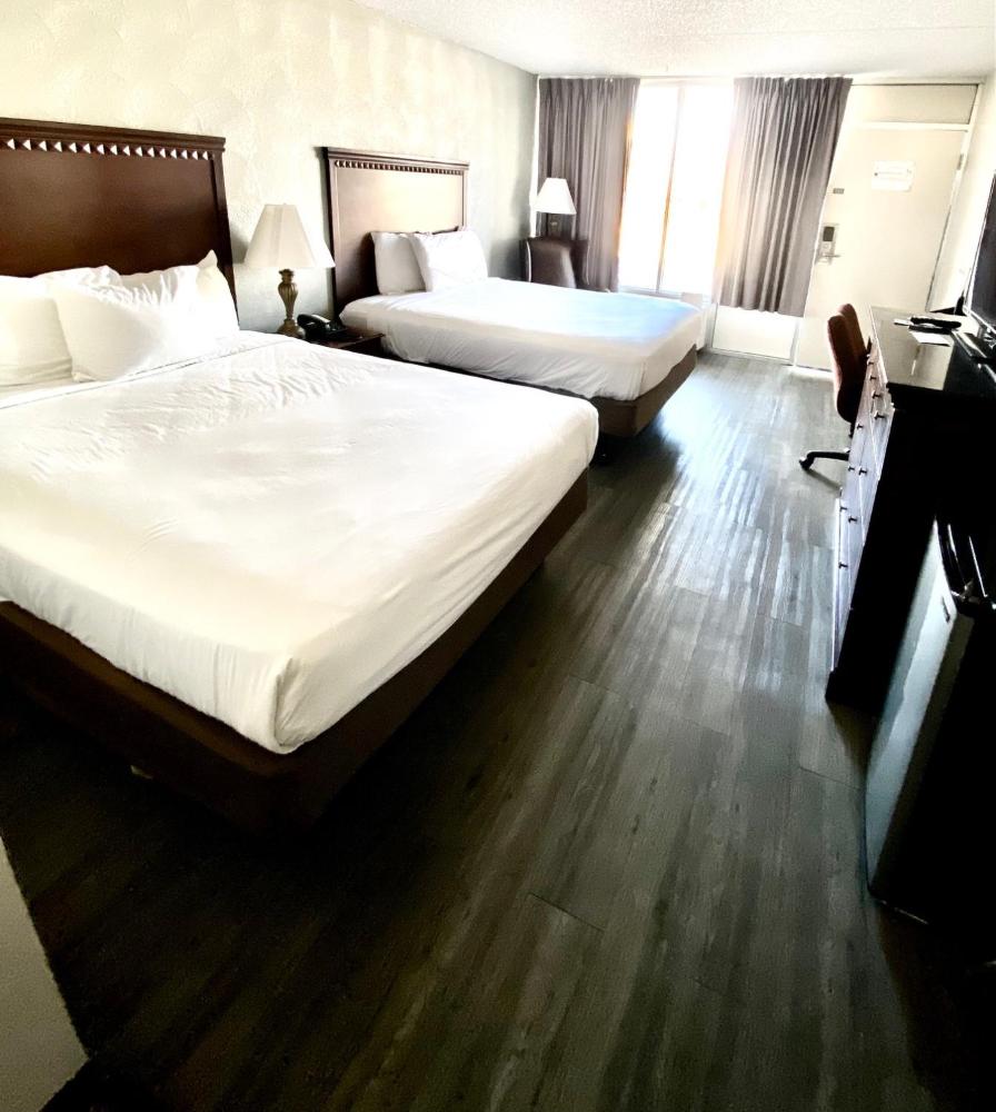 Queen Room with Two Queen Beds - Non-Smoking